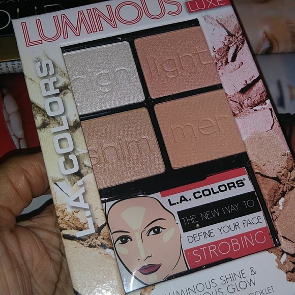 💄👝 3 Piece Beauty Bundle (16 pieces) - Picture 3 of 5